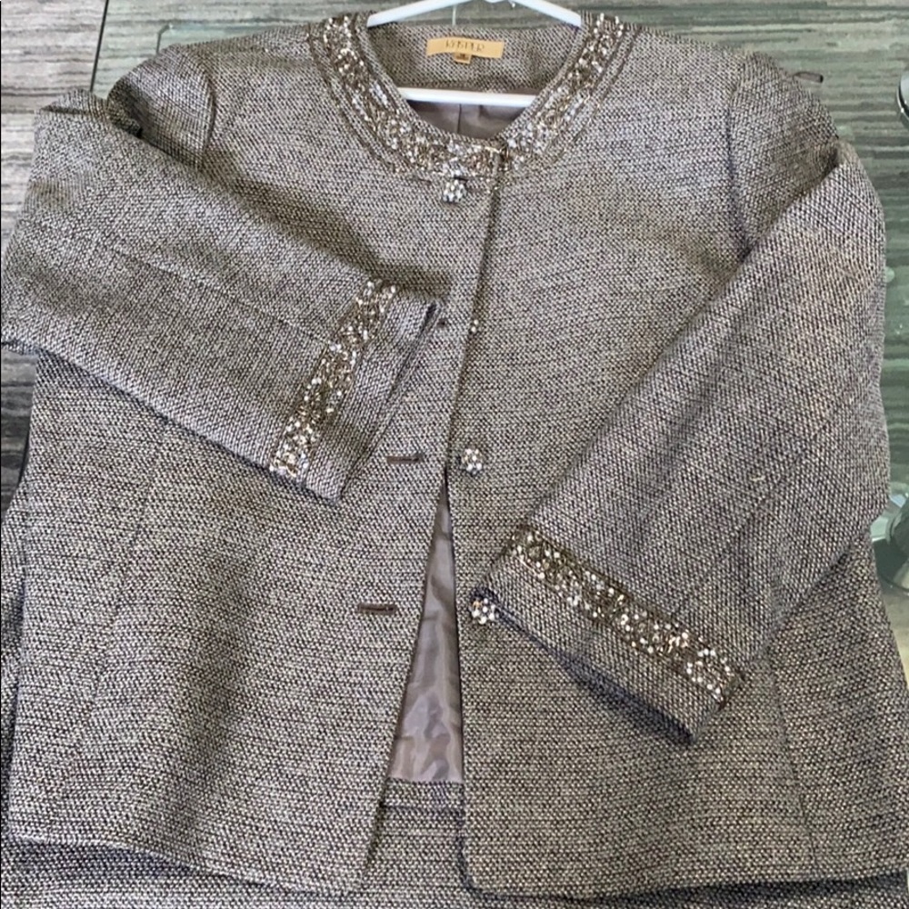 Women’s Suit